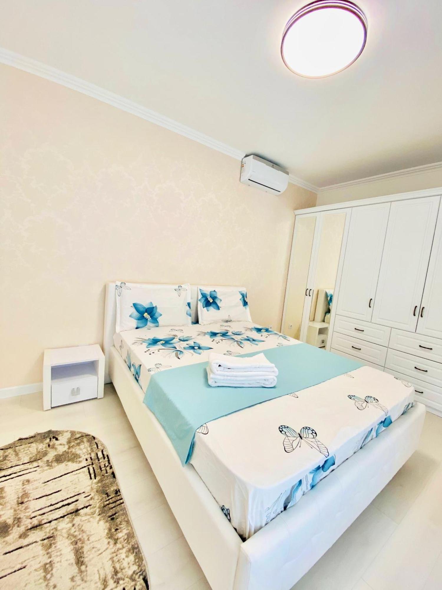 Apartament Confort キシナウ エクステリア 写真