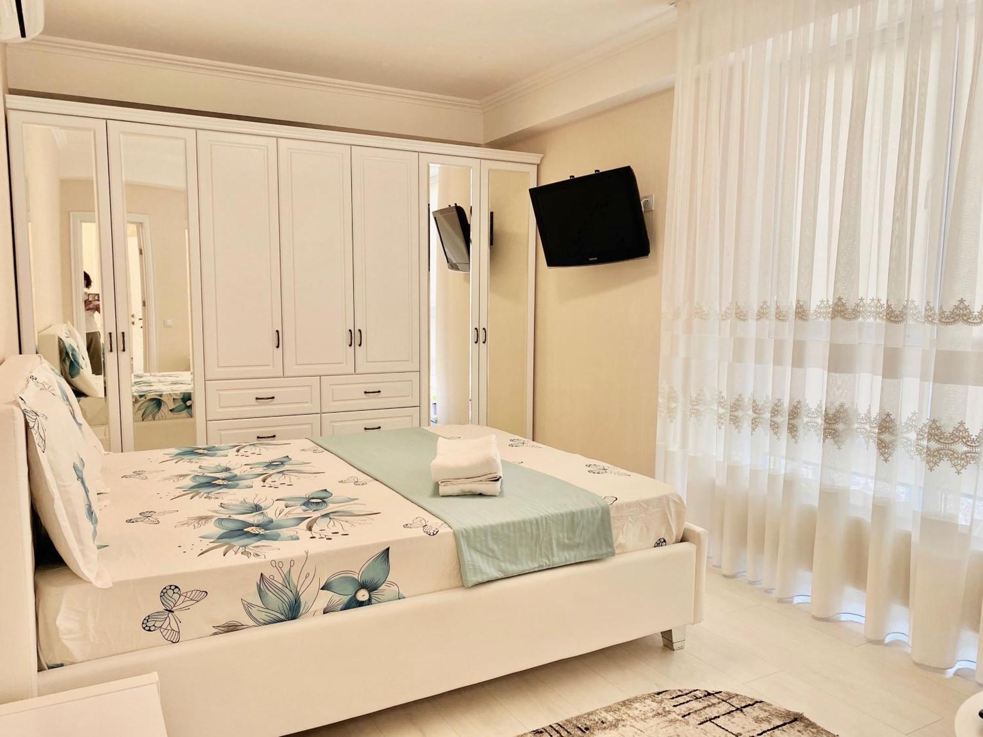 Apartament Confort キシナウ エクステリア 写真