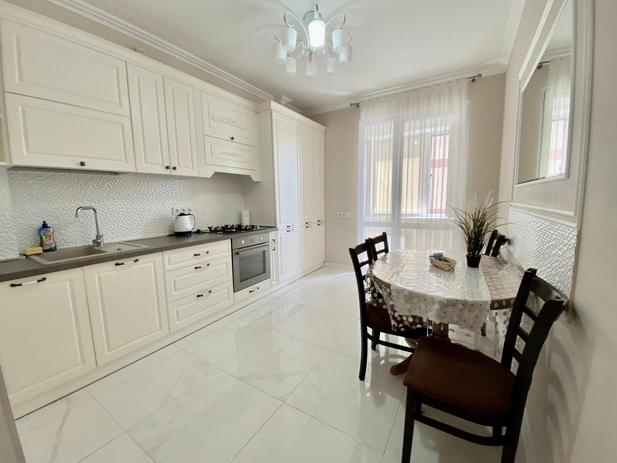 Apartament Confort キシナウ エクステリア 写真