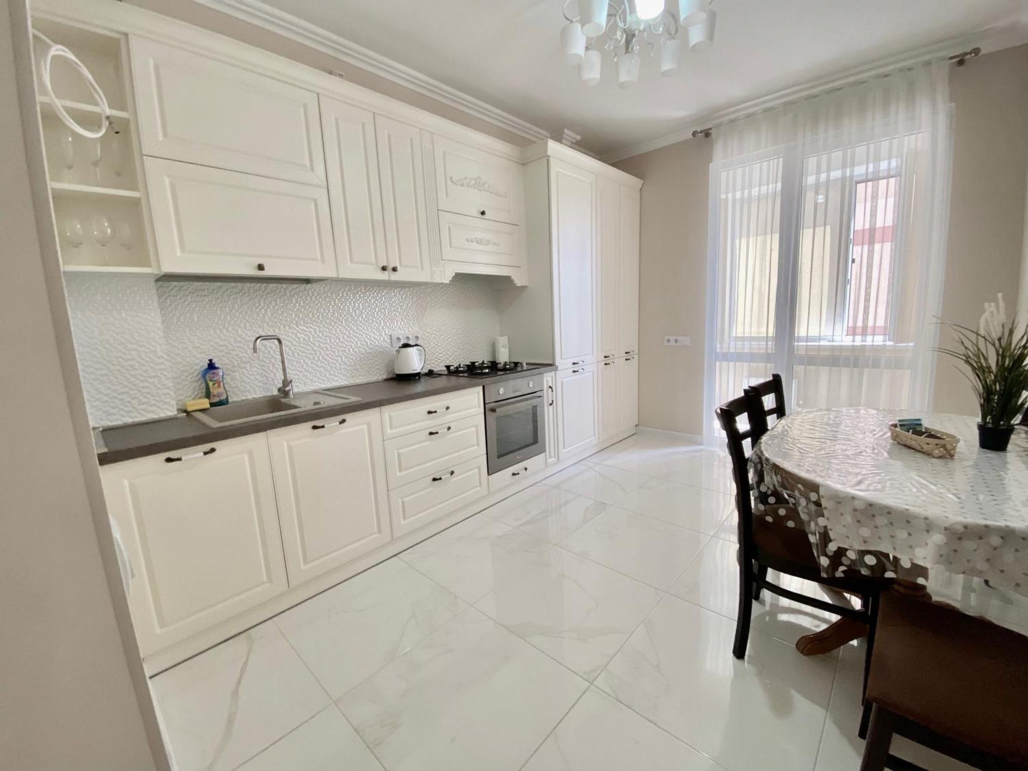 Apartament Confort キシナウ エクステリア 写真