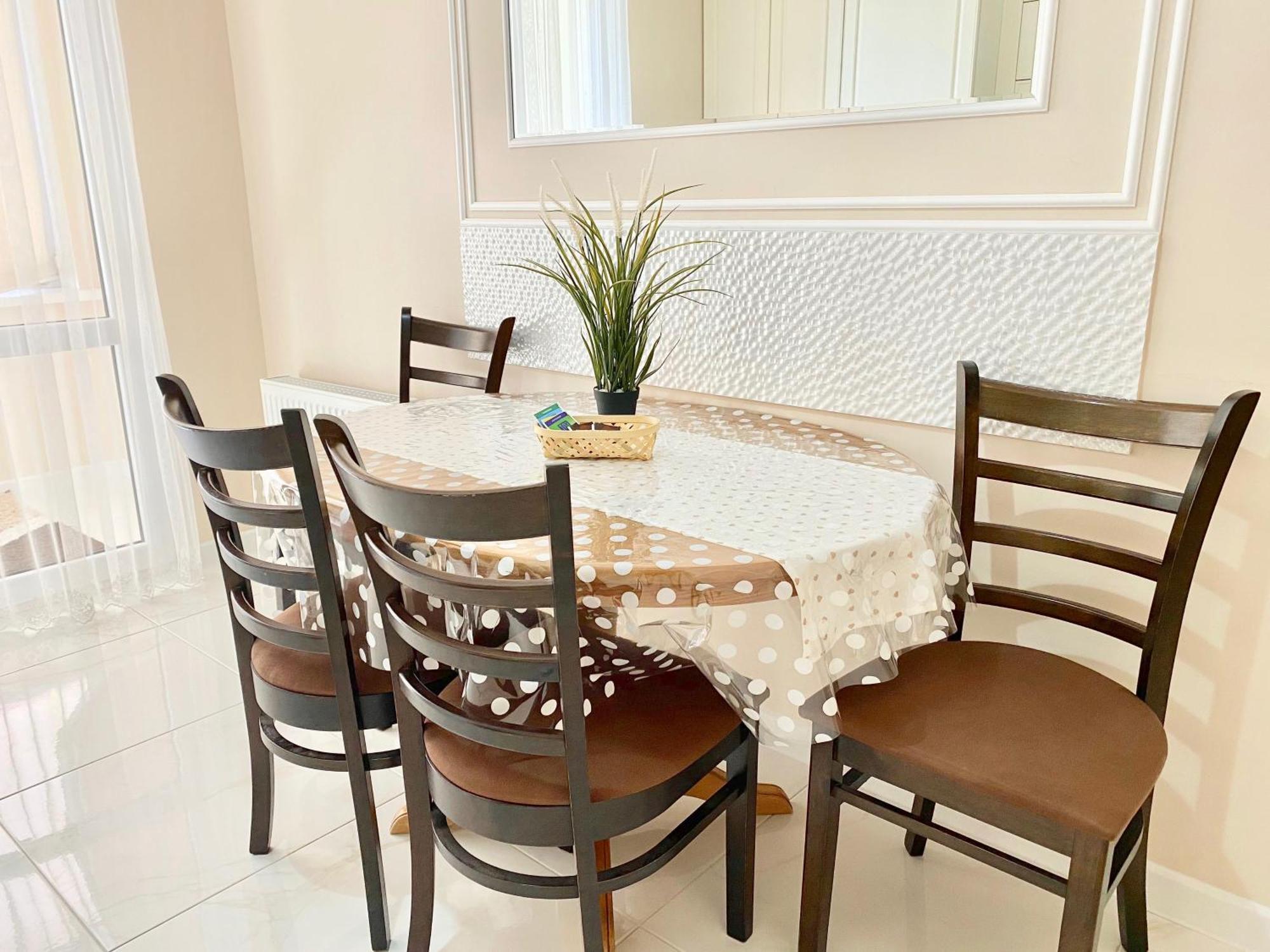 Apartament Confort キシナウ エクステリア 写真